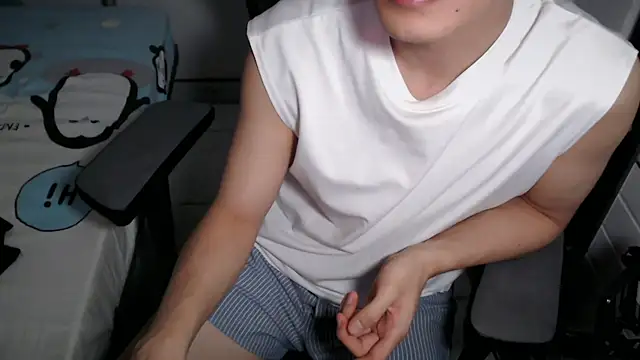 Snapshot of y610809yy chatting on August 1, 2:38 pm y610809yy online show from August 1, 2:38 pm