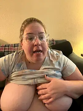 sexymommy1988 online show from September 26, 6:01 pm