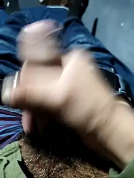 Snapshot of Aaia93 chatting on November 10, 1:59 am Aaia93 online show from November 10, 1:59 am