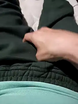 Snapshot of Aaia93 chatting on November 24, 5:18 am Aaia93 online show from November 24, 5:18 am