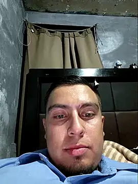 Snapshot of Aaia93 chatting on December 14, 11:26 am Aaia93 online show from December 14, 11:26 am