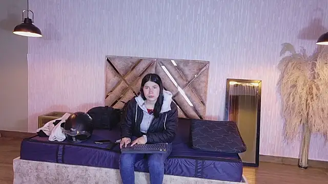 Olivia11  online show from April 22, 12:35 am