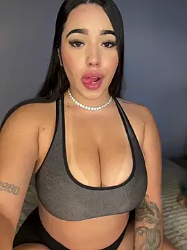 SofiaWildee online show from April 8, 4:56 am