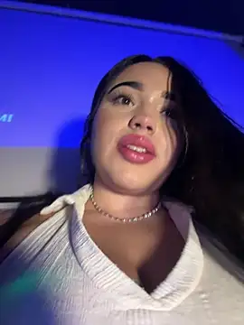 Snapshot of SofiaWildee chatting on May 26, 1:01 am SofiaWildee online show from May 26, 1:01 am