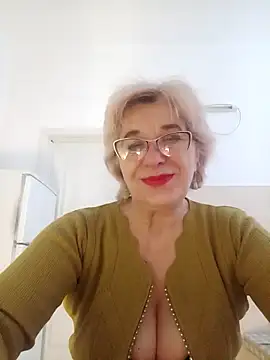 52MiaLove02 online show from February 2, 5:39 am