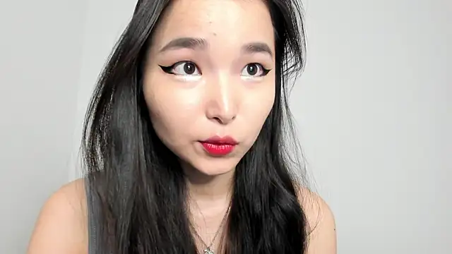 Snapshot of Soyun_Mia chatting on December 15, 12:20 pm Soyun Mia online show from December 15, 12:20 pm