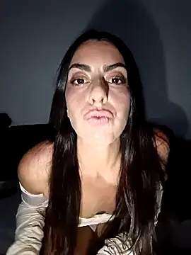 Snapshot of Estefi25@xh chatting on October 23, 5:33 pm Estefi25xh online show from October 23, 5:33 pm