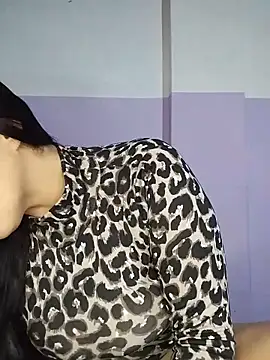 Snapshot of kariciasecreta chatting on May 20, 2:18 am kariciasecreta online show from May 20, 2:18 am