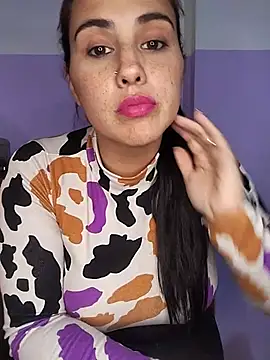 Snapshot of kariciasecreta chatting on May 22, 1:46 am kariciasecreta online show from May 22, 1:46 am