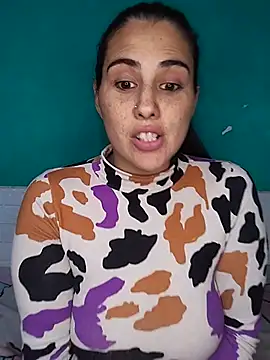 Snapshot of kariciasecreta chatting on May 24, 7:08 pm kariciasecreta online show from May 24, 7:08 pm