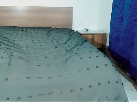 Pamelaebonyyyx online show from April 27, 2:42 am