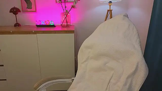  Den1s  online show from February 19, 12:23 pm