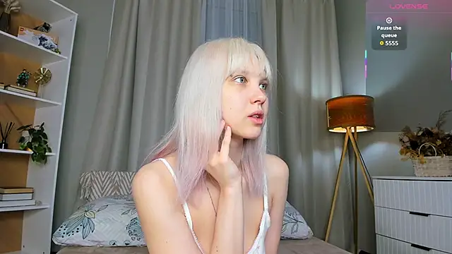 ErinBissonnette online show from March 2, 7:21 pm