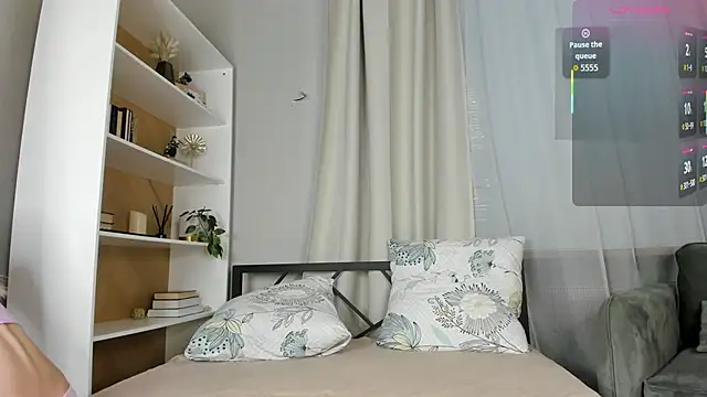 ErinBissonnette online show from March 17, 7:06 pm