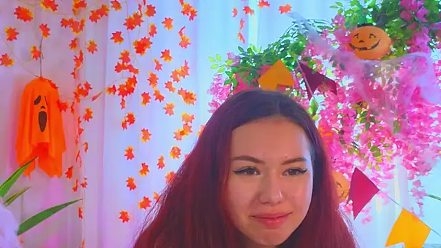 JenniferGlover online show from November 1, 8:05 am