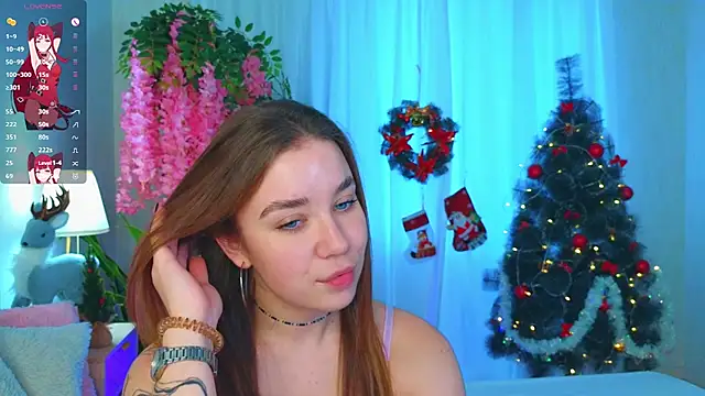 Snapshot of KarenGibbs chatting on December 4, 7:06 am KarenGibbs online show from December 4, 7:06 am