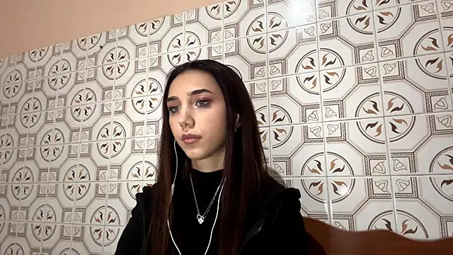 Snapshot of LinaMour chatting on November 5, 10:10 pm LinaMour online show from November 5, 10:10 pm