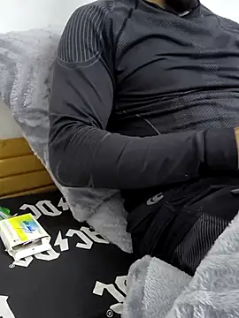 yazinyazin1 online show from November 26, 1:12 pm