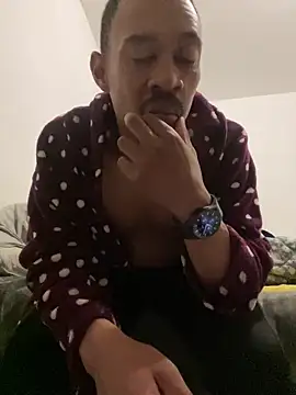 Snapshot of fitsexyman chatting on December 21, 5:53 pm fitsexyman online show from December 21, 5:53 pm