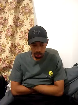 Snapshot of fitsexyman chatting on January 15, 12:04 am fitsexyman online show from January 15, 12:04 am