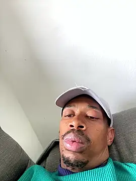 Snapshot of fitsexyman chatting on January 17, 12:21 pm fitsexyman online show from January 17, 12:21 pm