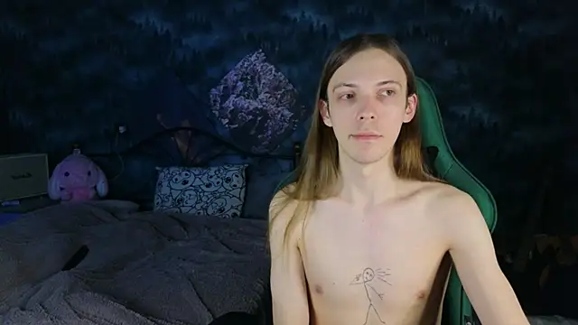 Snapshot of artass2 chatting on November 19, 2:44 am artass2 online show from November 19, 2:44 am