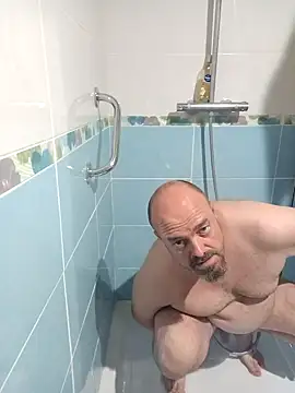 Snapshot of JPB052 chatting on October 22, 4:40 pm JPB052 online show from October 22, 4:40 pm