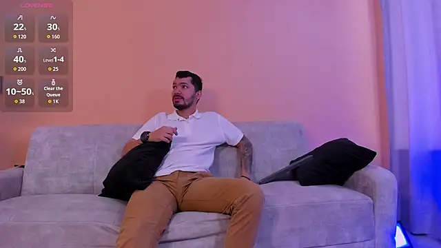 Snapshot of aronandluna chatting on October 15, 2:28 pm aronandluna online show from October 15, 2:28 pm