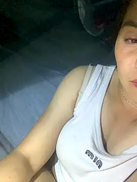 tuyetnhi-00 online show from September 10, 3:12 pm