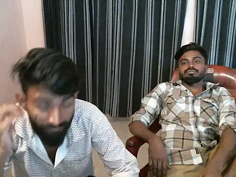 Snapshot of indianbighard21 chatting on July 5, 10:22 am indianbighard21 online show from July 5, 10:22 am