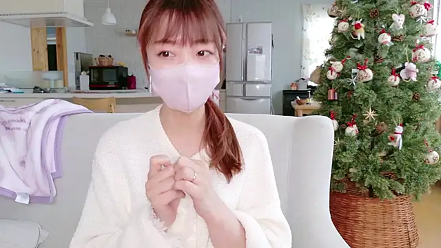 Snapshot of SUZU_1201 chatting on December 4, 12:09 am SUZU 1201 online show from December 4, 12:09 am