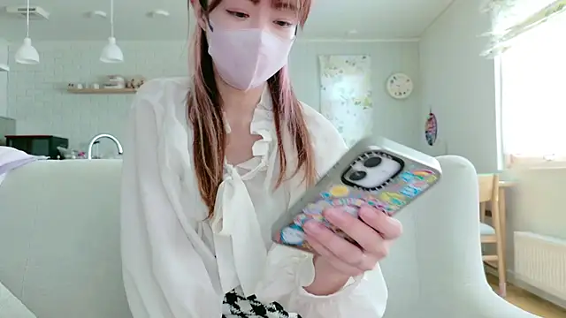 SUZU 1201 online show from April 9, 12:32 am