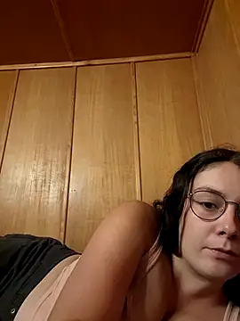 YoungLiisaxx online show from September 18, 6:10 pm