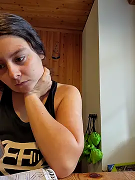 YoungLiisaxx online show from October 22, 8:14 am