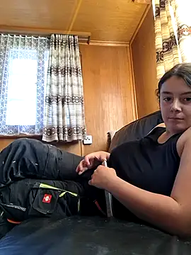 YoungLiisaxx online show from October 30, 12:06 pm