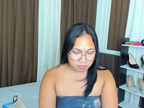 TsUncutKaren online show from September 14, 6:45 am