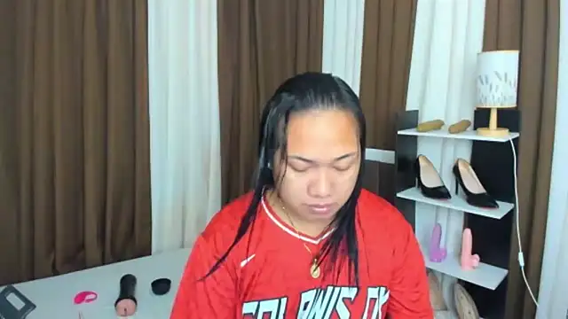 TsUncutKaren online show from September 18, 11:23 am