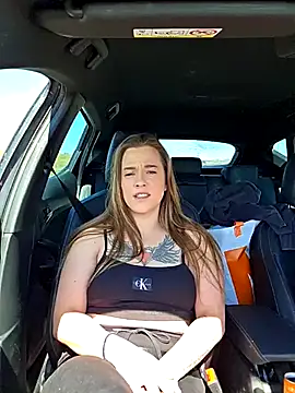 Luna Lynn online show from April 22, 11:34 am