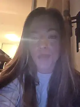 Snapshot of Luna_Lynn chatting on July 17, 8:35 pm Luna Lynn online show from July 17, 8:35 pm