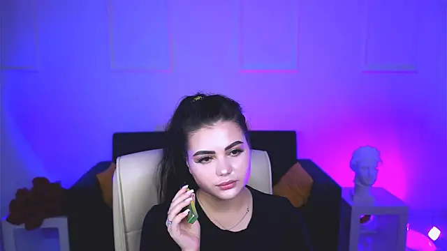 Snapshot of NaomiWilsons chatting on September 13, 10:15 am NaomiWilsons online show from September 13, 10:15 am