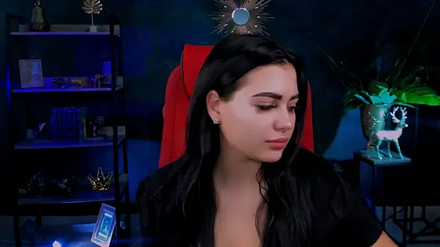 NaomiWilsons online show from November 21, 8:35 am