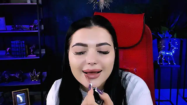 NaomiWilsons online show from December 18, 8:42 am