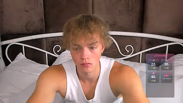 ChaseMuscular online show from October 19, 3:34 pm