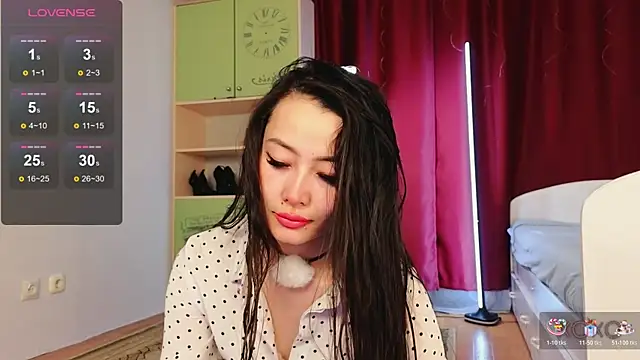 Milly  Foxy online show from April 4, 12:24 pm