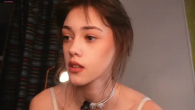 ttragedienne online show from October 30, 1:45 pm