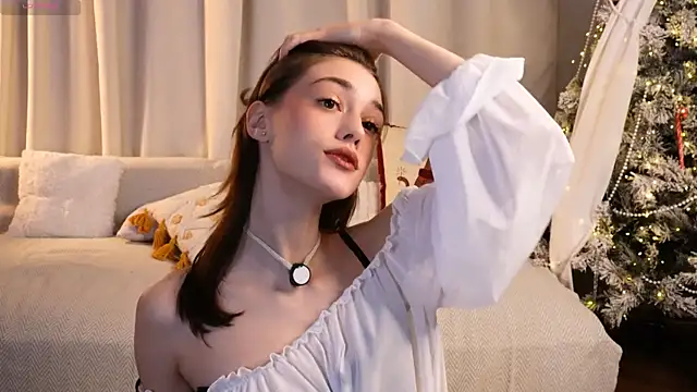 ttragedienne online show from December 22, 2:25 pm