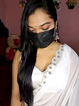 Snapshot of ariya-03 chatting on June 23, 8:07 pm ariya-03 online show from June 23, 8:07 pm