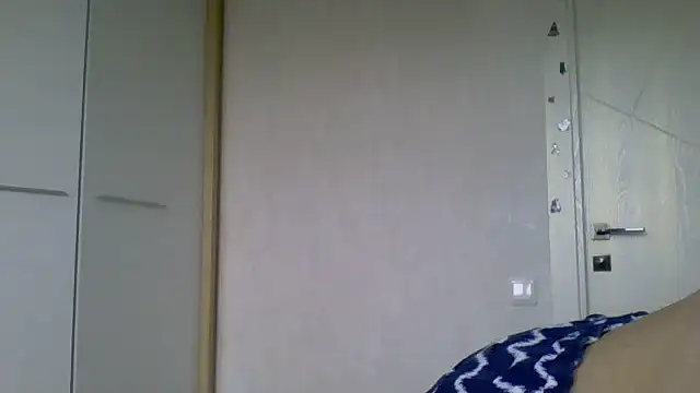 Snapshot of Avenique chatting on October 18, 12:17 pm Avenique online show from October 18, 12:17 pm