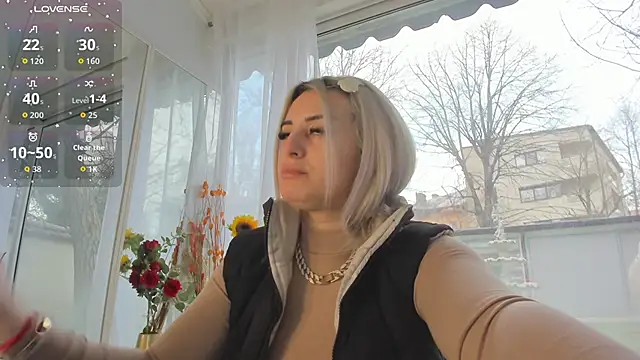 Ella Vee online show from March 25, 5:46 am