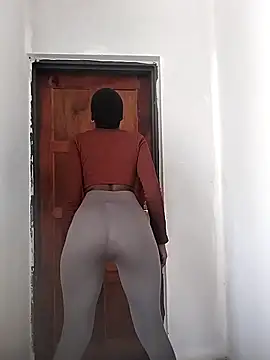 Melanin2002 online show from April 16, 9:21 am